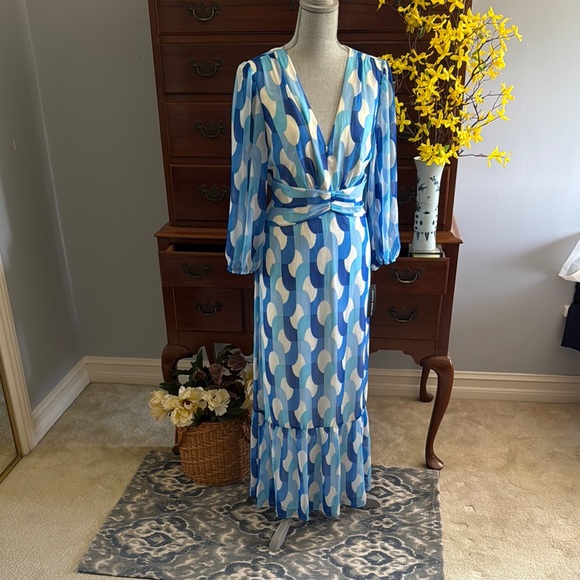 Donna Morgan Blue and White Patterned Dress Size 12 - Picture 14 of 14